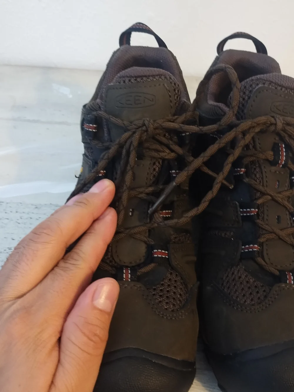 Man's Sneakers  Athletic Shoes KEEN Utility Lansing Low Steel Toe USA  10/UKsz9